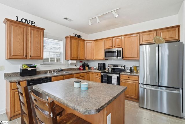 116 Kingsdale Court, Simpsonville, SC 29680