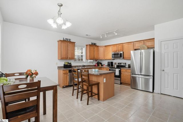 116 Kingsdale Court, Simpsonville, SC 29680