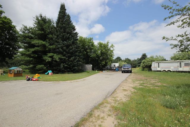 2624 Hartman Road, Traverse City, MI 49685