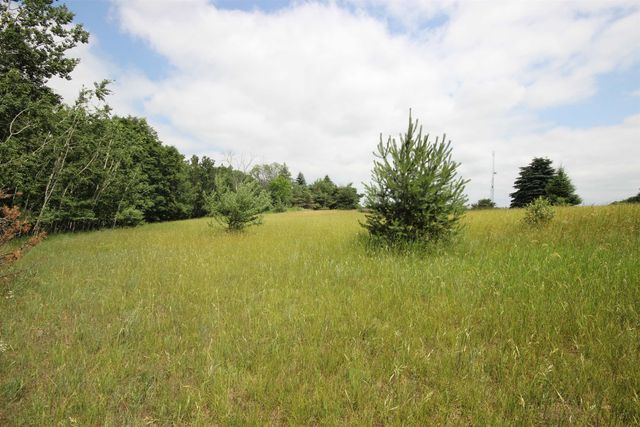 2624 Hartman Road, Traverse City, MI 49685