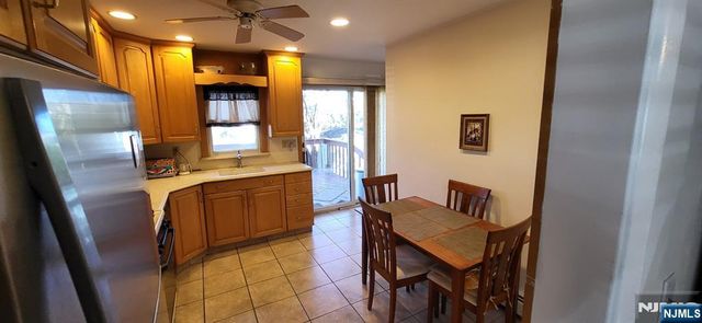 91 Fairhaven Drive, Midland Park, NJ 07432