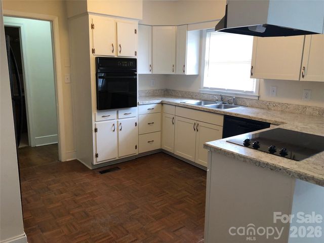 128 Woodlynn Drive, Charlotte, NC 28214