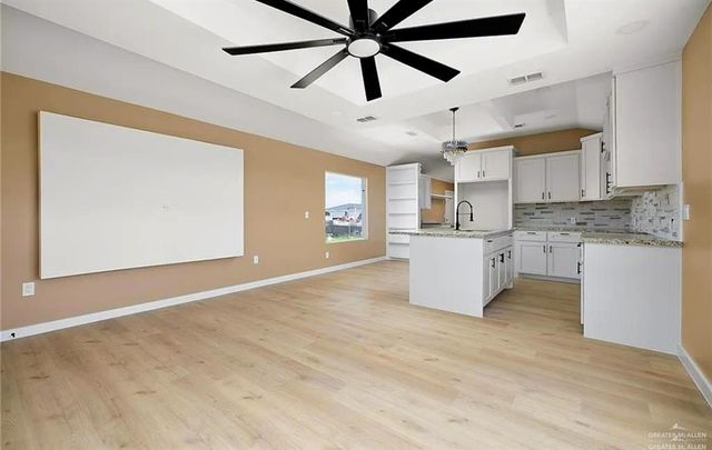 512 Amalia Avenue, Edinburg, TX 78542