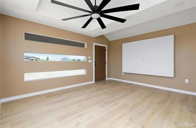 512 Amalia Avenue, Edinburg, TX 78542