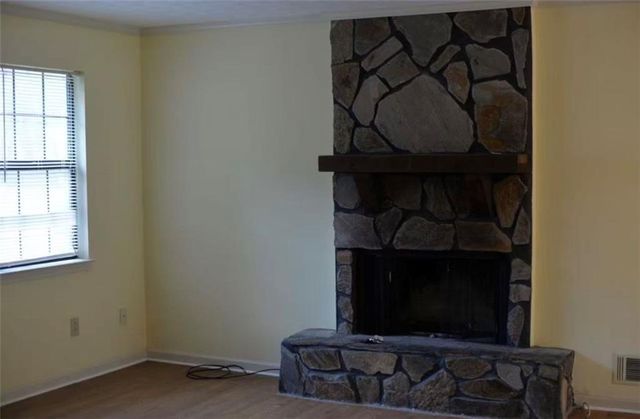 633 Candlewick Lane NW, Lilburn, GA 30047