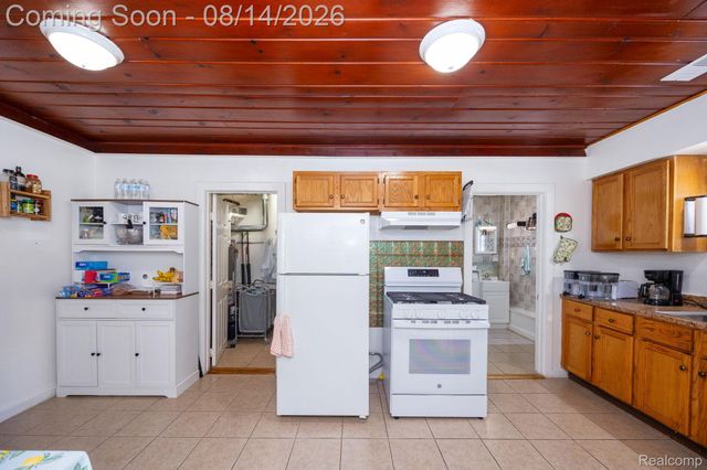 54 Walnut Street, River Rouge, MI 48218