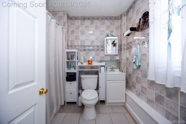 54 Walnut Street, River Rouge, MI 48218