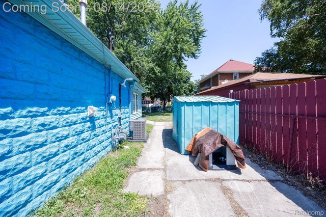 54 Walnut Street, River Rouge, MI 48218
