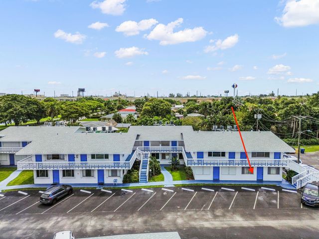 1950 Lake Osborne Drive 9, Lake Worth Beach, FL 33461