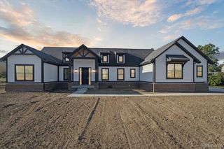 30060 Hickey Road, Chesterfield, MI 48051