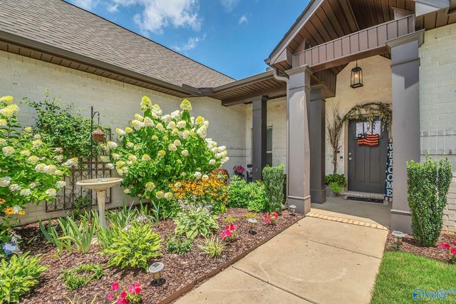 135 Shangrila Way, Meridianville, AL 35759