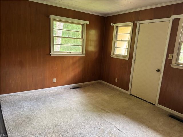 1206 Bridgepoint Road, Greensboro, NC 27405