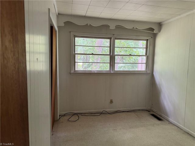 1206 Bridgepoint Road, Greensboro, NC 27405
