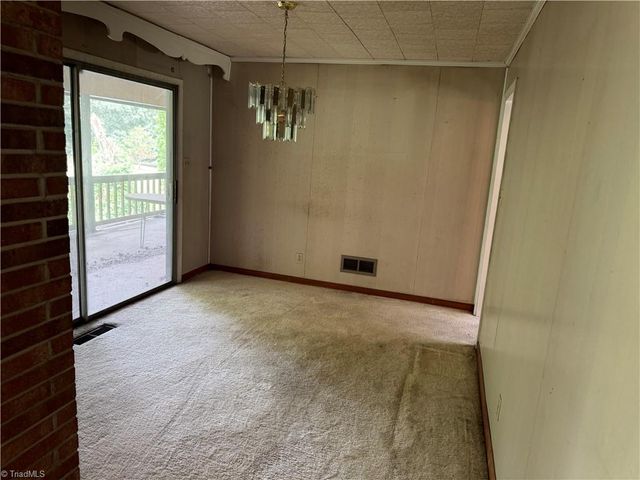 1206 Bridgepoint Road, Greensboro, NC 27405