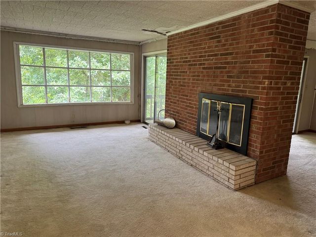 1206 Bridgepoint Road, Greensboro, NC 27405