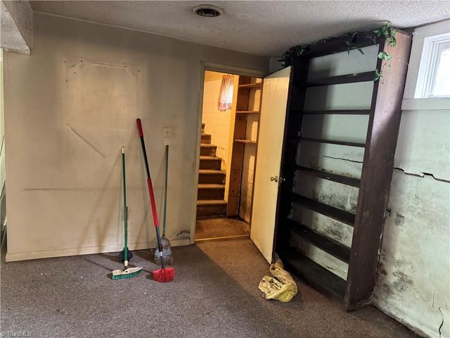 1206 Bridgepoint Road, Greensboro, NC 27405