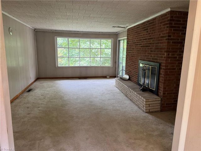 1206 Bridgepoint Road, Greensboro, NC 27405