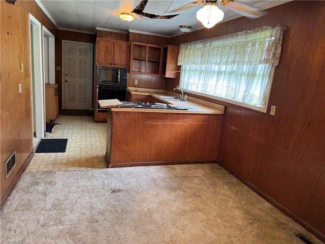 1206 Bridgepoint Road, Greensboro, NC 27405