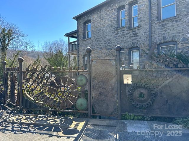 130C Biltmore Avenue, Asheville, NC 28801