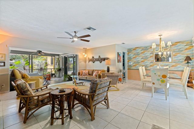6848 16TH WAY S, St Petersburg, FL 33712