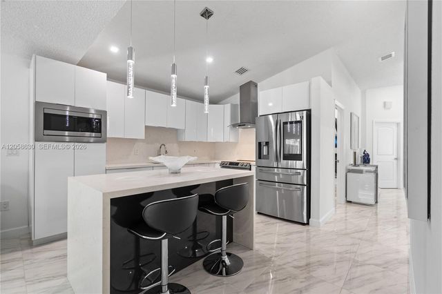 8842 SW 215th Lane 8842, Cutler Bay, FL 33189