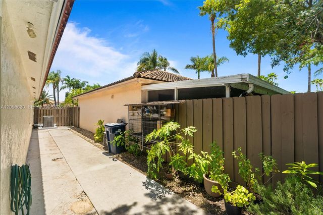 8842 SW 215th Lane 8842, Cutler Bay, FL 33189