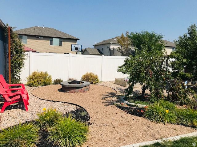 872 W OXFORD DR, North Salt Lake, UT 84054
