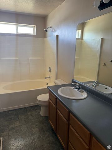 872 W OXFORD DR, North Salt Lake, UT 84054