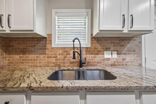 8126 Marcy Drive, Houston, TX 77033