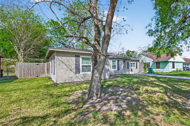 8126 Marcy Drive, Houston, TX 77033