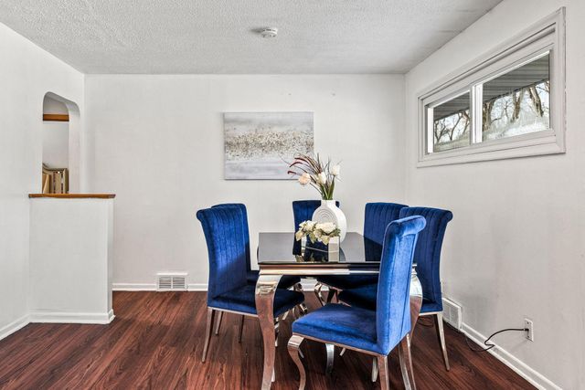 7608 64th Avenue N, Brooklyn Park, MN 55428