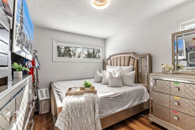 7608 64th Avenue N, Brooklyn Park, MN 55428