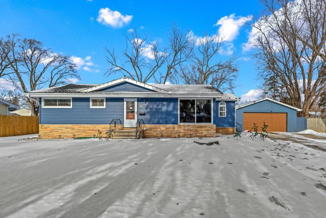 7608 64th Avenue N, Brooklyn Park, MN 55428