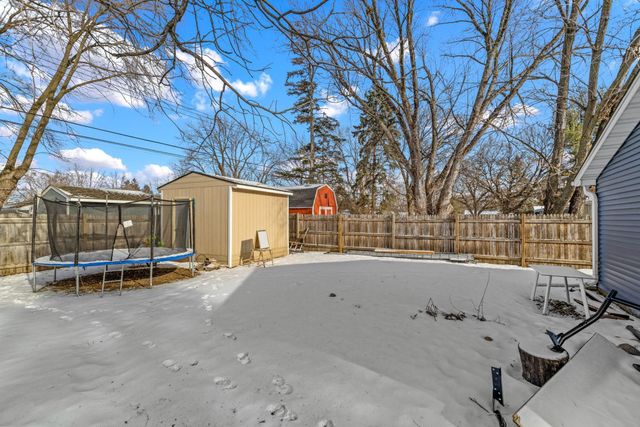 7608 64th Avenue N, Brooklyn Park, MN 55428