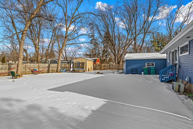 7608 64th Avenue N, Brooklyn Park, MN 55428