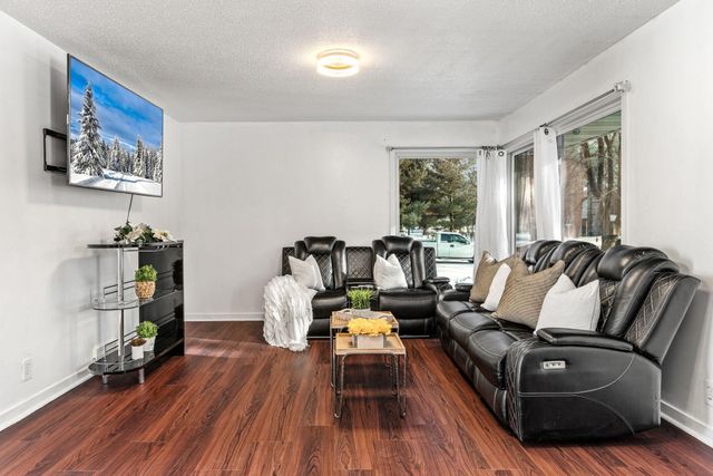 7608 64th Avenue N, Brooklyn Park, MN 55428