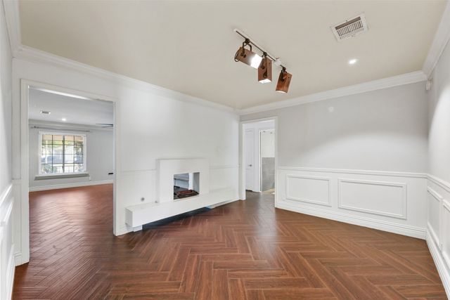 4802 W Mockingbird Lane, Dallas, TX 75209