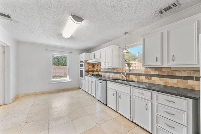 4802 W Mockingbird Lane, Dallas, TX 75209