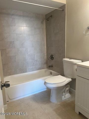 E11 Hillside Court E11, Highlands, NJ 07732