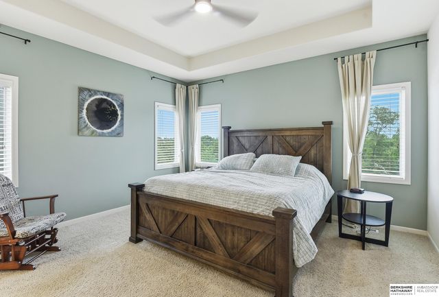 4905 Chennault Street, Papillion, NE 68133