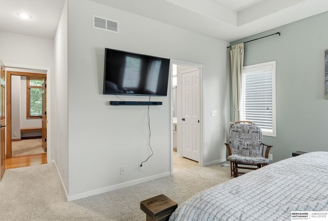 4905 Chennault Street, Papillion, NE 68133