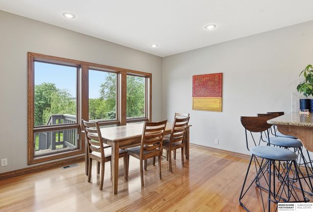 4905 Chennault Street, Papillion, NE 68133