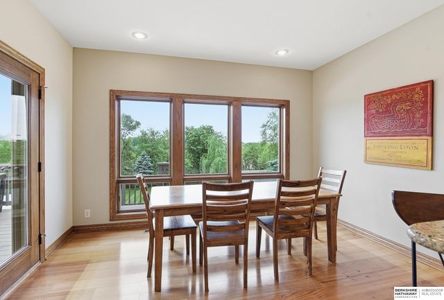 4905 Chennault Street, Papillion, NE 68133