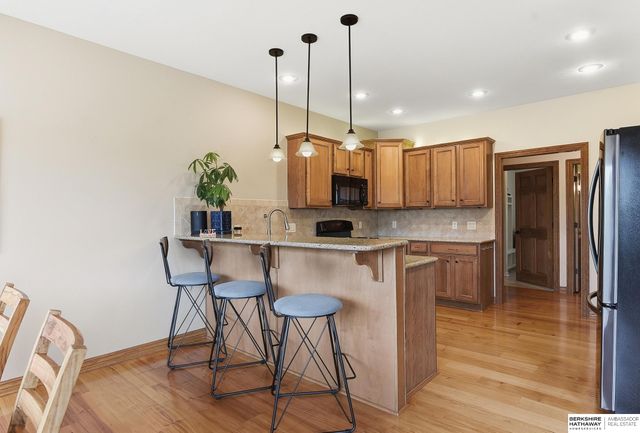 4905 Chennault Street, Papillion, NE 68133