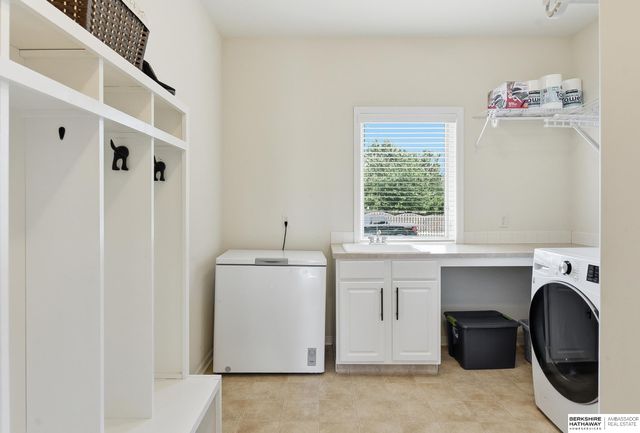 4905 Chennault Street, Papillion, NE 68133