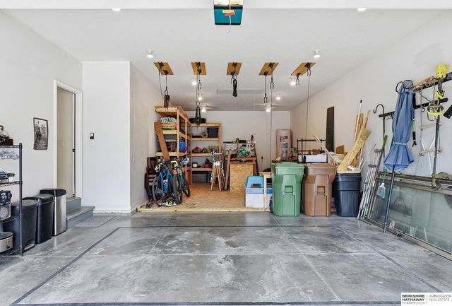 4905 Chennault Street, Papillion, NE 68133