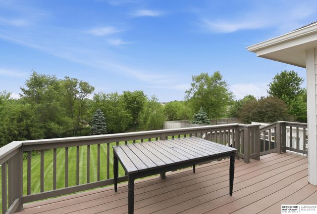 4905 Chennault Street, Papillion, NE 68133