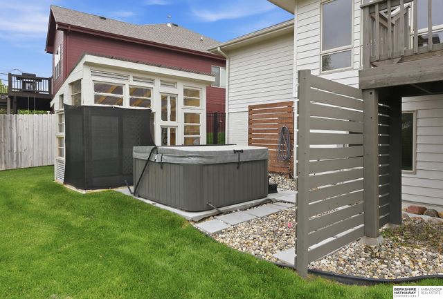 4905 Chennault Street, Papillion, NE 68133