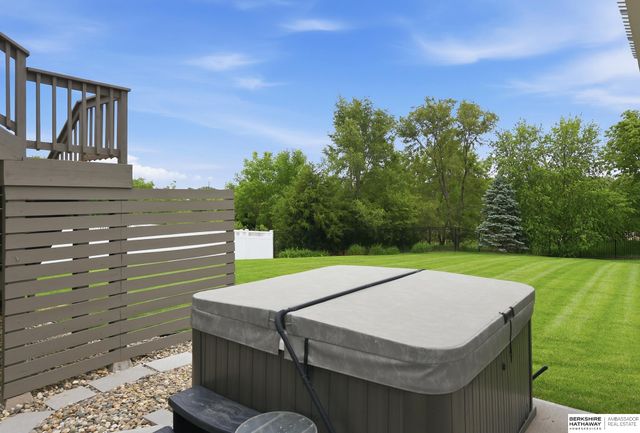4905 Chennault Street, Papillion, NE 68133