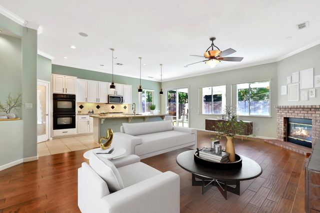 9404 Lyndley Plaza Way, Elk Grove, CA 95624